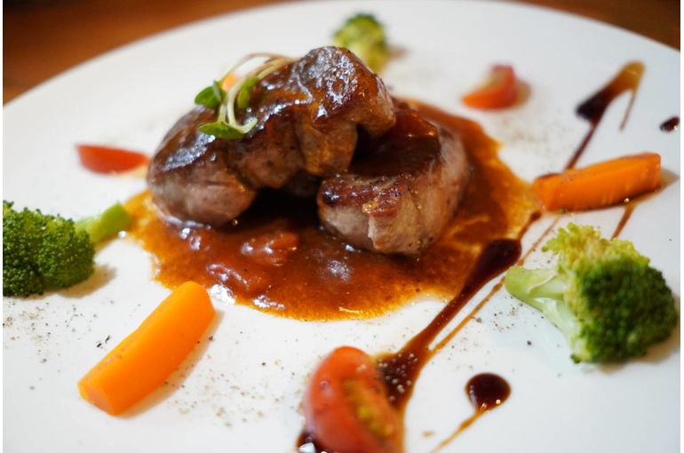 ラム肉のステーキ