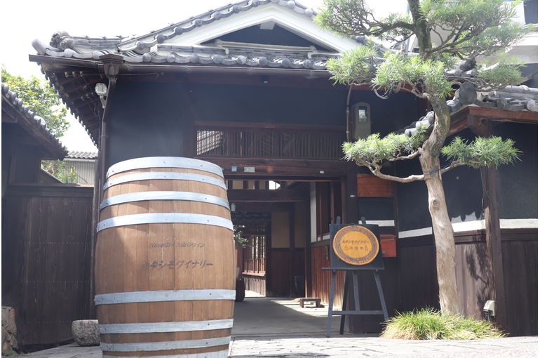 カタシモワイナリー 玄関